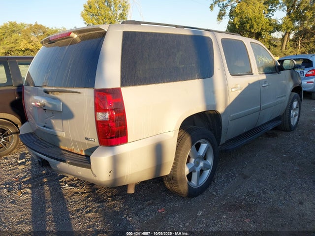 2008 CHEVROLET SUBURBAN 1500 1GNFK16378J216226 Photo 3