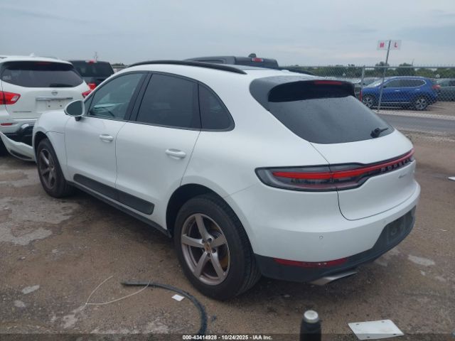 2021 PORSCHE MACAN WP1AA2A58MLB07422 Photo 2