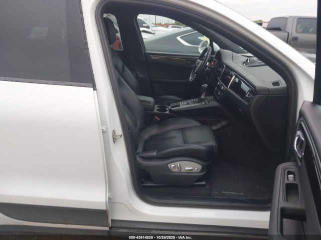 2021 PORSCHE MACAN WP1AA2A58MLB07422 Photo 4