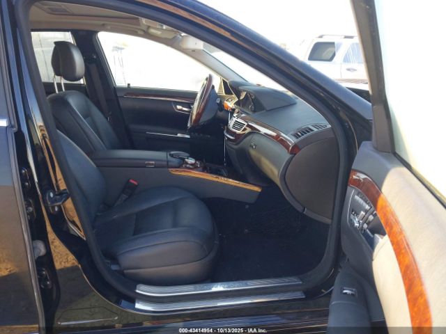 2011 MERCEDES-BENZ S 550 WDDNG8GB9BA373855 Photo 4