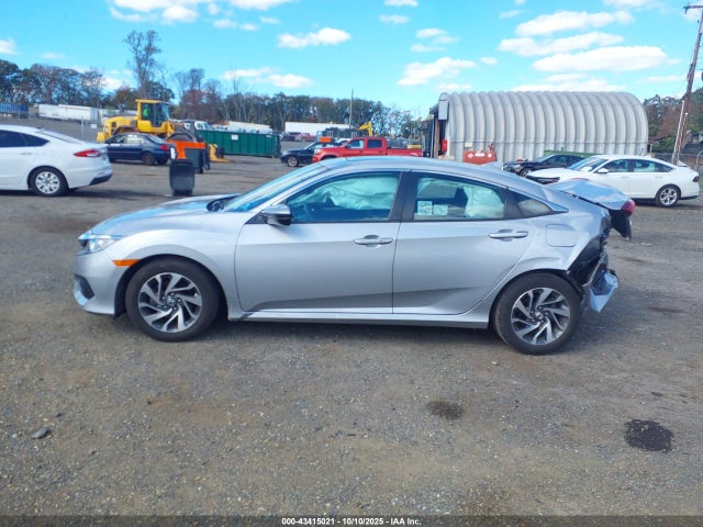 Продаж на аукціоні авто 2017 Honda Civic Ex, vin: 2HGFC2F78HH528248, номер лоту: 43415021