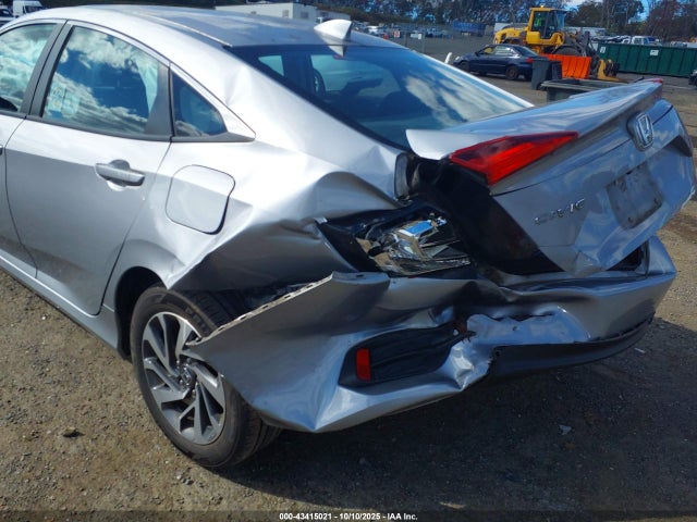 Продаж на аукціоні авто 2017 Honda Civic Ex, vin: 2HGFC2F78HH528248, номер лоту: 43415021