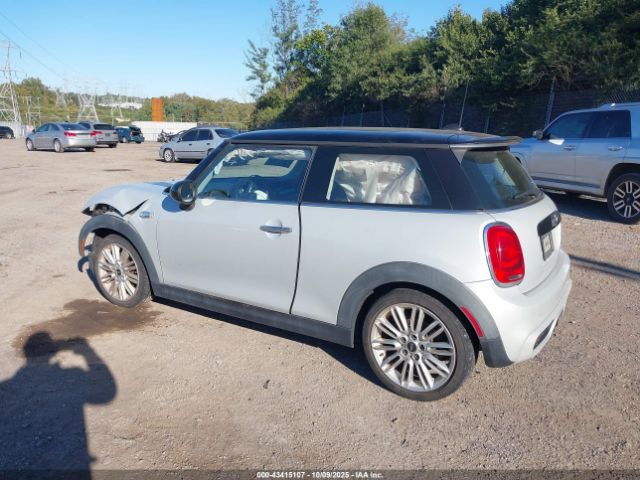 2015 MINI HARDTOP WMWXP7C59F2A58681 Photo 2