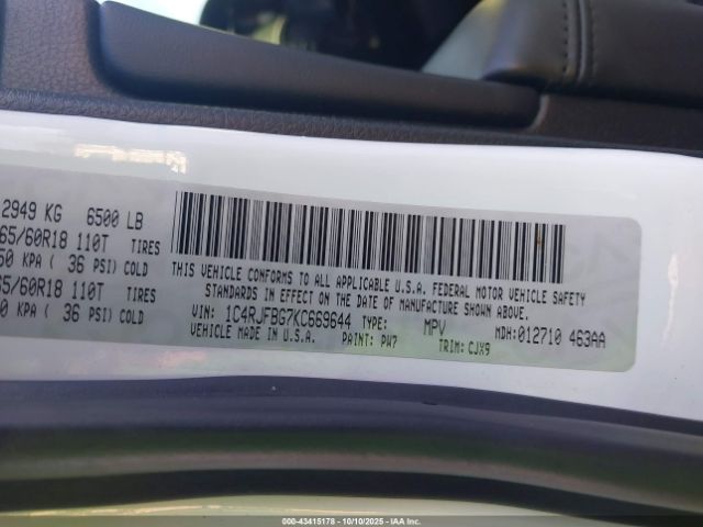 2019 JEEP GRAND CHEROKEE 1C4RJFBG7KC669644 Photo 8