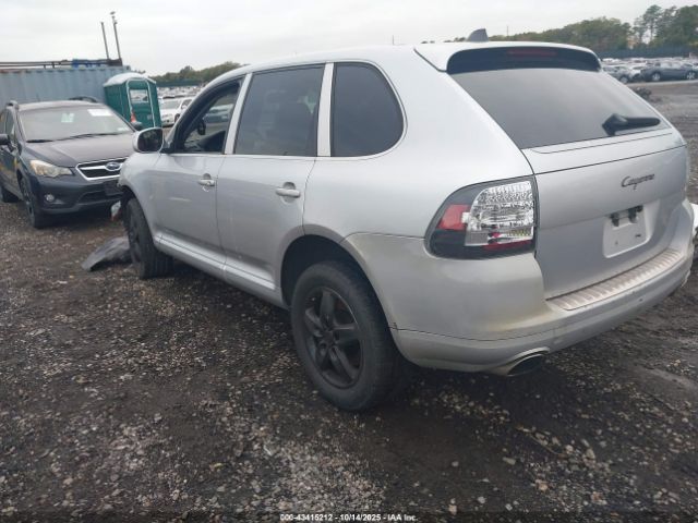 2005 PORSCHE CAYENNE WP1AA29P35LA22379 Photo 2