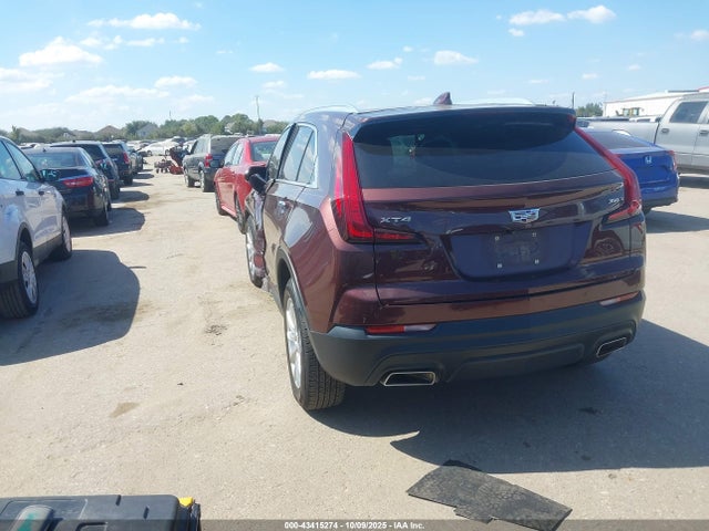 2023 CADILLAC XT4 1GYAZAR44PF118446 Photo 2
