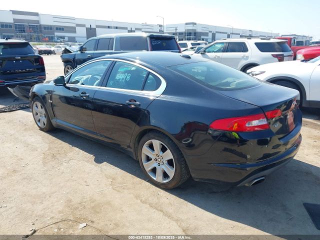2011 JAGUAR XF SAJWA0FB0BLS10228 Photo 2
