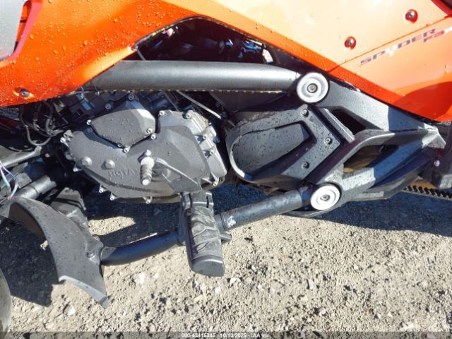 2015 CAN-AM SPYDER ROADSTER 2BXRDCD21FV001043 Photo 8