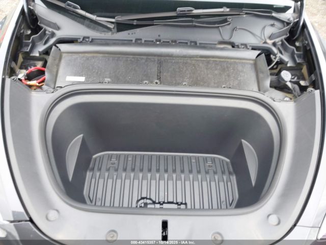 2024 TESLA MODEL Y 7SAYGDEFXRF022852 Photo 9