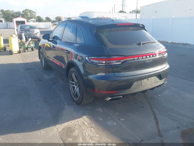 2021 PORSCHE MACAN WP1AA2A54MLB10754 Photo 2