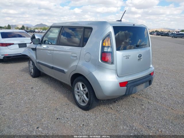 2010 KIA SOUL KNDJT2A2XA7140749 Photo 2
