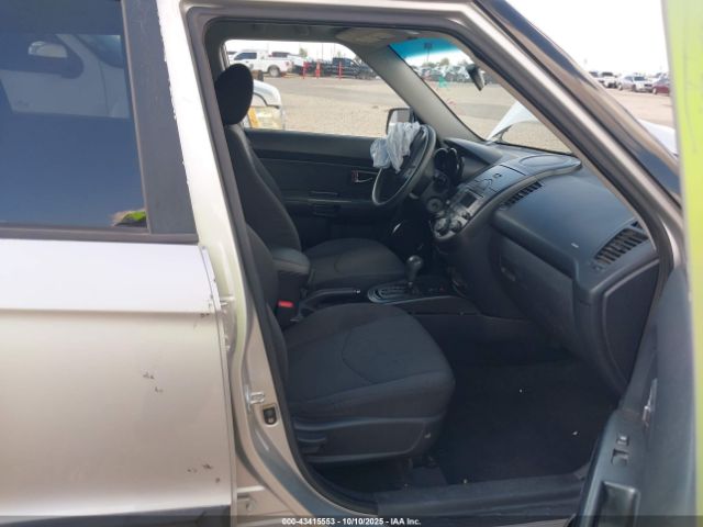2010 KIA SOUL KNDJT2A2XA7140749 Photo 4