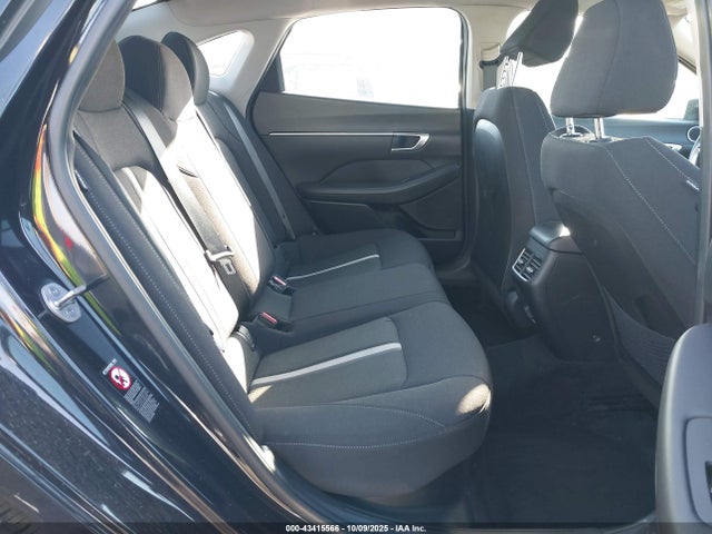 KMHL24JJ6PA060645 Hyundai Sonata Hybrid Blue