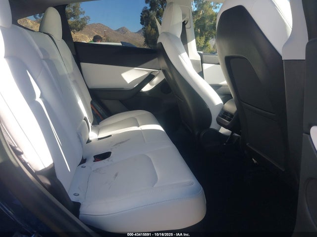 2021 TESLA MODEL Y 5YJYGDED5MF113905 Photo 7