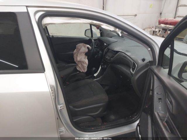 2020 CHEVROLET TRAX KL7CJKSB8LB319687 Photo 4