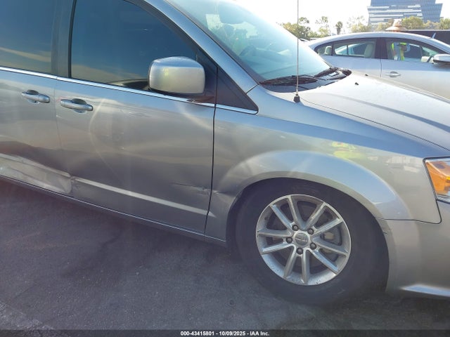 Dodge 2019 2019 2C4RDGCG1KR518950 Image 17