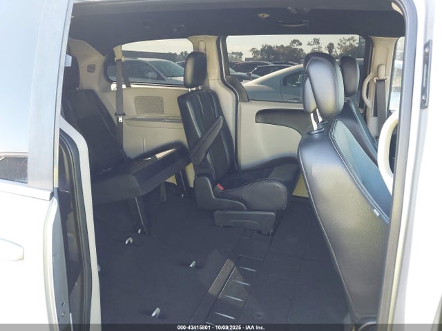 Dodge 2019 2019 2C4RDGCG1KR518950 Image 8