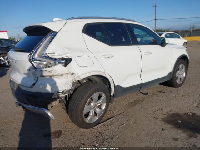 2019 VOLVO XC40 YV4AC2HK1K2143279 Photo 3