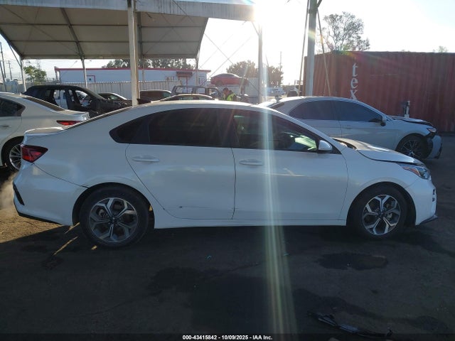 Aukcja sprzedaży 2021 Kia Forte Lxs, vin: 3KPF24AD0ME411280, numer aukcji: 43415842