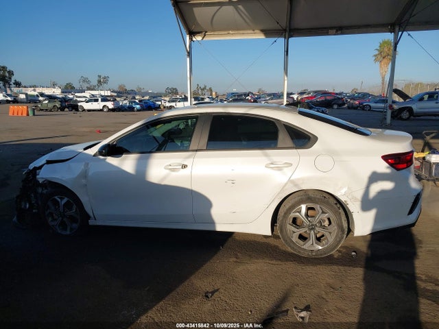 Aukcja sprzedaży 2021 Kia Forte Lxs, vin: 3KPF24AD0ME411280, numer aukcji: 43415842
