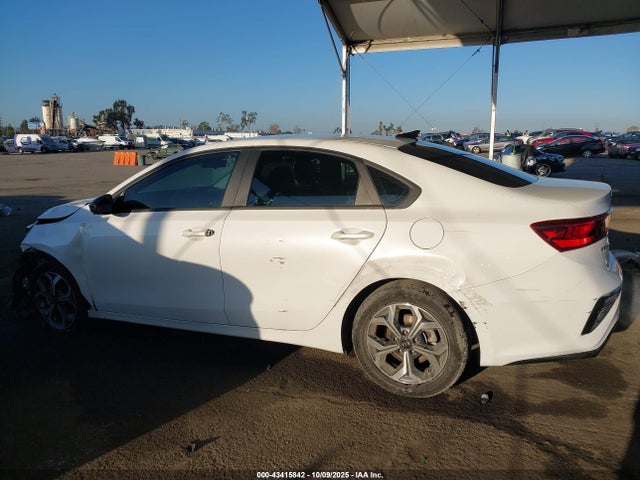 Aukcja sprzedaży 2021 Kia Forte Lxs, vin: 3KPF24AD0ME411280, numer aukcji: 43415842