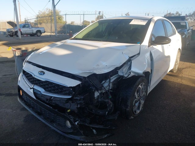 Aukcja sprzedaży 2021 Kia Forte Lxs, vin: 3KPF24AD0ME411280, numer aukcji: 43415842