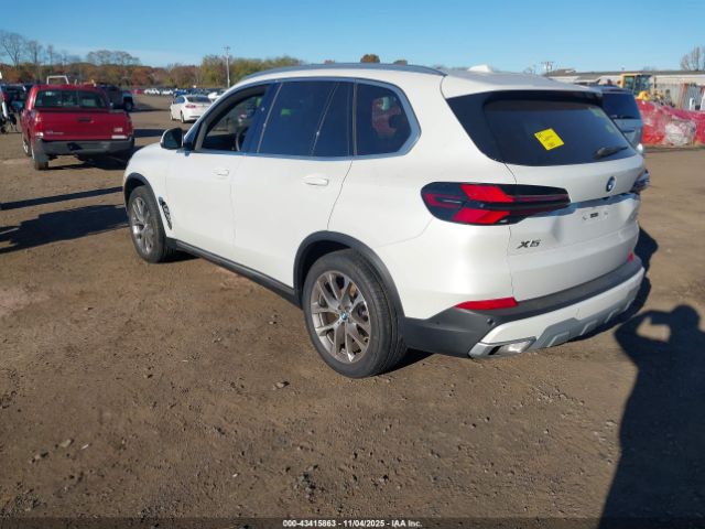 2025 BMW X5 5UX23EU01S9Y71543 Photo 2