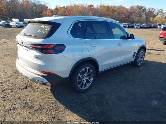 2025 BMW X5 5UX23EU01S9Y71543 Photo 3