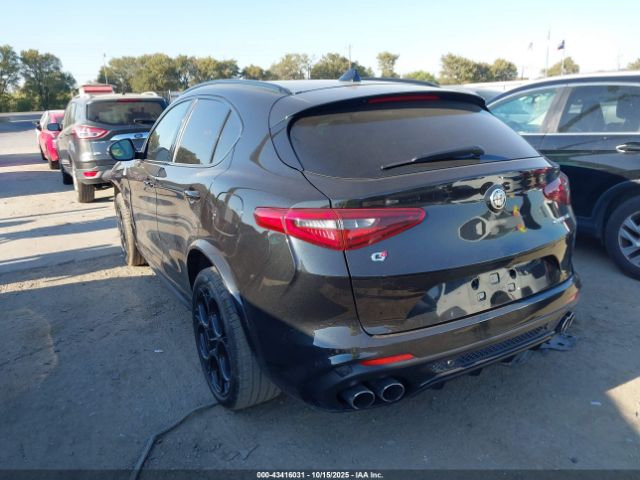 2022 ALFA ROMEO STELVIO ZASPAKEV1N7D28450 Photo 2