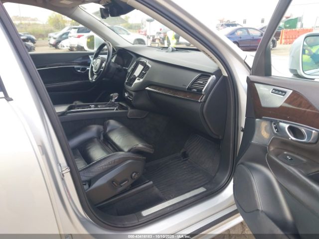 2017 VOLVO XC90 YV4A22PKXH1177174 Photo 4