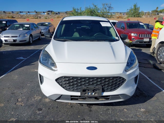 Ford Escape 2020 1FMCU0F62LUA35581 Image 12