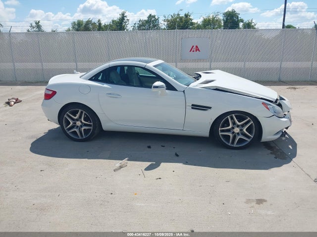 Продажа на аукционе авто 2015 Mercedes-benz Slk 250, vin: WDDPK4HA6FF097441, номер лота: 43416227