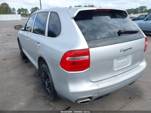 2010 PORSCHE CAYENNE WP1AA2AP7ALA12413 Photo 2