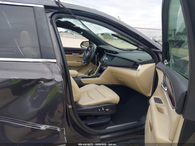 2018 CADILLAC XT5 1GYKNCRSXJZ171958 Photo 4