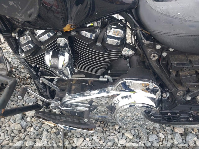 2019 HARLEY-DAVIDSON FLTRX 1HD1KHC19KB681007 Photo 8