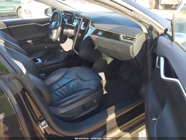 2013 TESLA MODEL S 5YJSA1DN0DFP11416 Photo 4