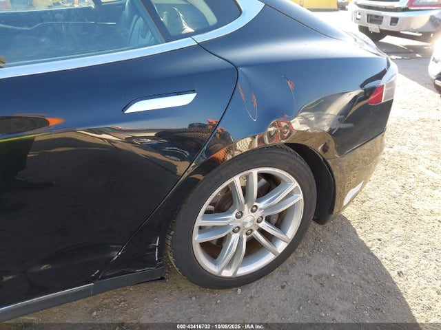 2013 TESLA MODEL S 5YJSA1DN0DFP11416 Photo 5