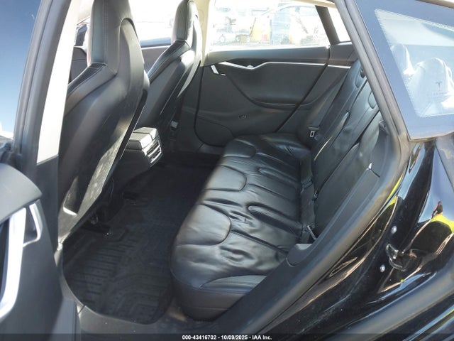 2013 TESLA MODEL S 5YJSA1DN0DFP11416 Photo 7