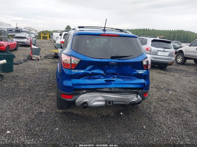 1FMCU9J99JUA92329 Ford Escape Titanium
