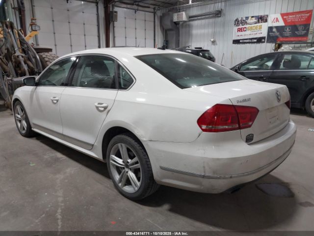 2015 VOLKSWAGEN PASSAT 1VWBS7A3XFC097846 Photo 2