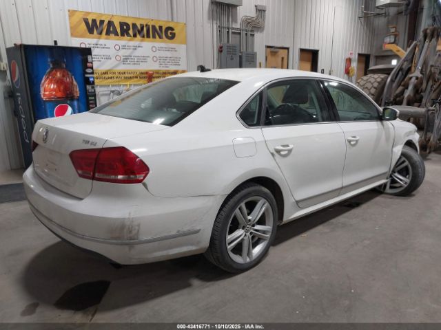 2015 VOLKSWAGEN PASSAT 1VWBS7A3XFC097846 Photo 3