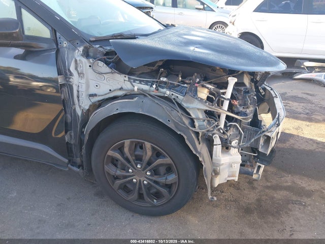Toyota C-HR LE 2019 NMTKHMBX2KR096277 Image 18