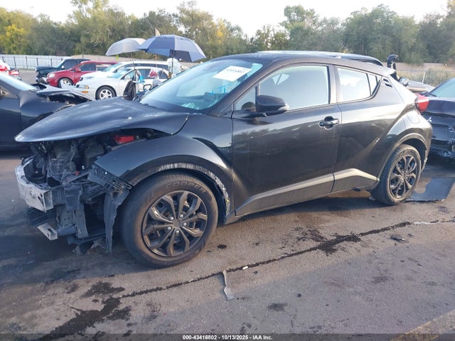 Toyota C-HR LE 2019 NMTKHMBX2KR096277 Image 2