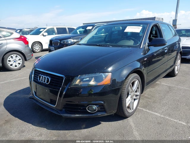 2011 AUDI A3 WAUKJAFM1BA075306 Photo 1