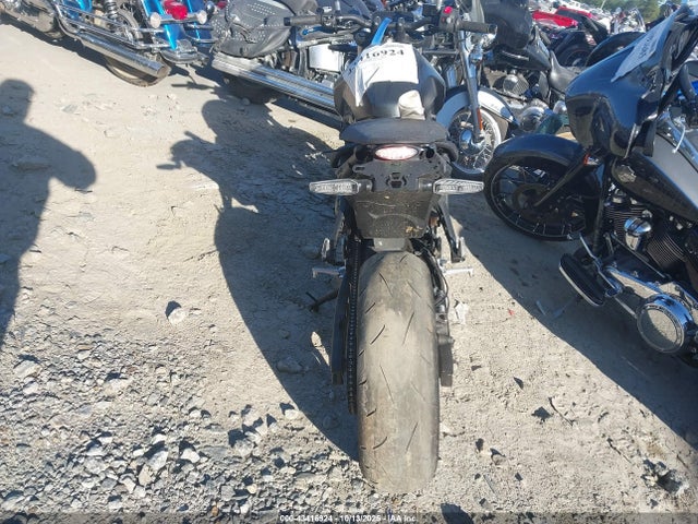 JS1EM11BXR7100086 Suzuki Gsx800 R
