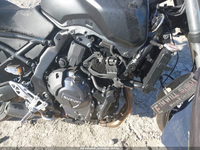 JS1EM11BXR7100086 Suzuki Gsx800 R
