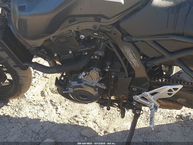 JS1EM11BXR7100086 Suzuki Gsx800 R