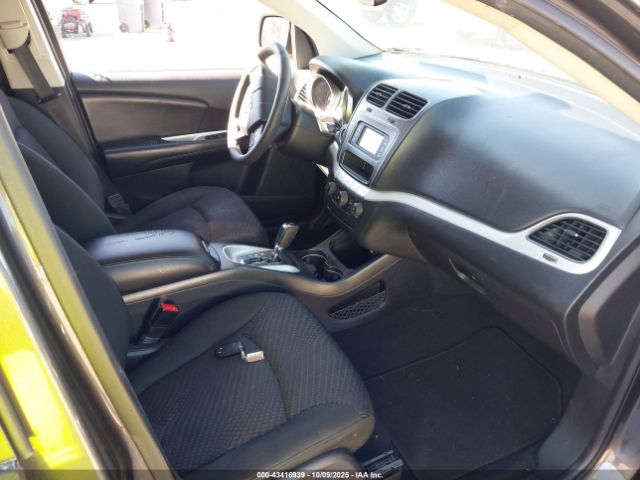 2019 DODGE JOURNEY 3C4PDCBB7KT749628 Photo 4