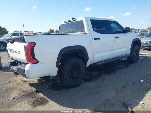 2023 TOYOTA TUNDRA HYBRID 5TFPC5DB8PX016527 Photo 3