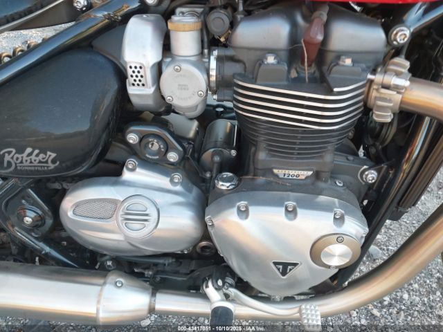 2018 TRIUMPH MOTORCYCLE BONNEVILLE SMTD42HL7JT852556 Photo 7